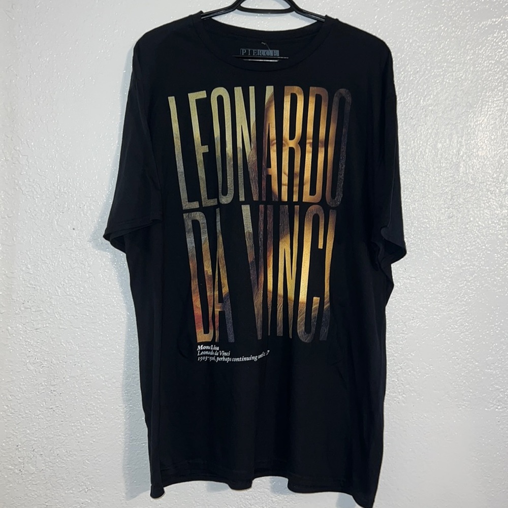 MENS GRAPHIC TOP